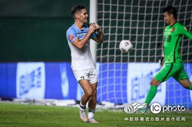 男人公厕集体撒尿网站